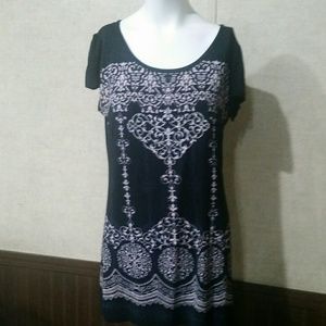 Embellishments & Lace Top by B.L.E.U Size Medium
